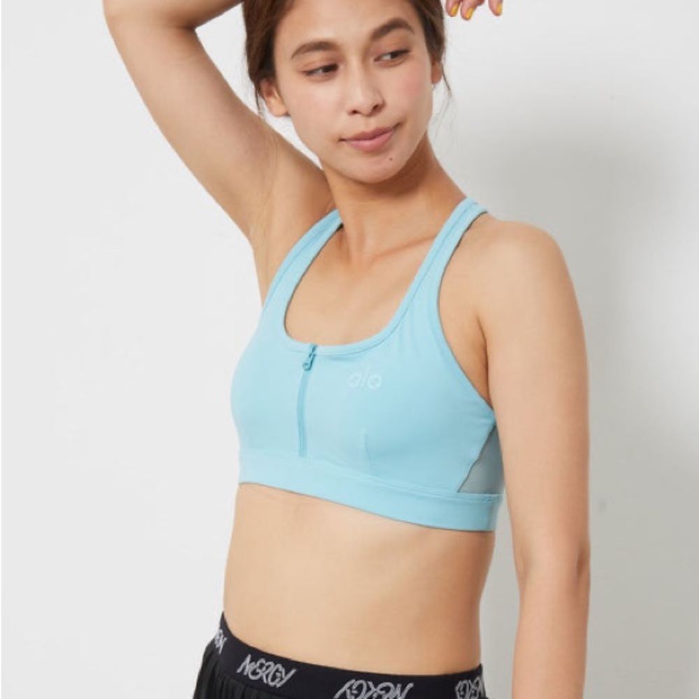 NWOT! ALO Yoga 'Speed Bra' - Picture 2 of 8